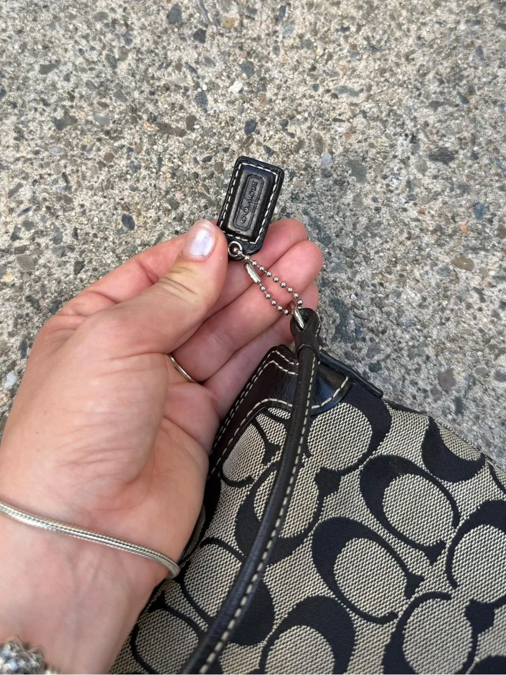 Coach Black Tan Signature Canvas Wristlet Turn Lock Clutch Y2K